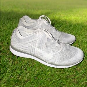 NIKE FREE TR FLYKNIT 5.0 SNEAKERS WOMEN’s tennis shoes size 10